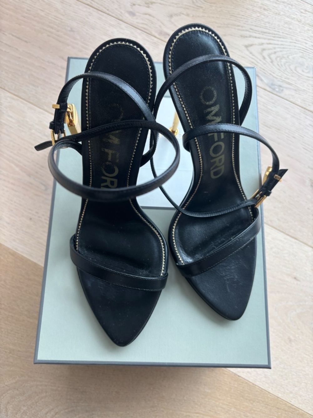 TOM FORD SHINY LEATHER PADLOCK POINTY NAKED SANDAL Size 38.5True US size 8. - Picture 12 of 15